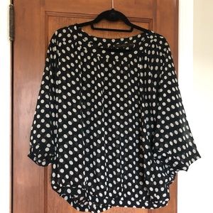 THE LIMITED 3/4 SLEEVE TOP